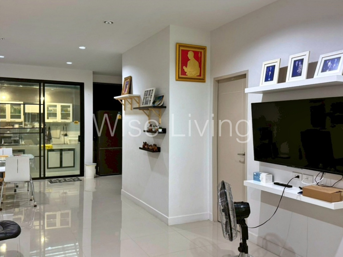 ขายทาวน์โฮมนครปฐม : ด่วน! ขายทาวน์โฮม เอริชทาวน์ พระงาม 3 ทำเลหายาก ใจกลางเมืองนครปฐม