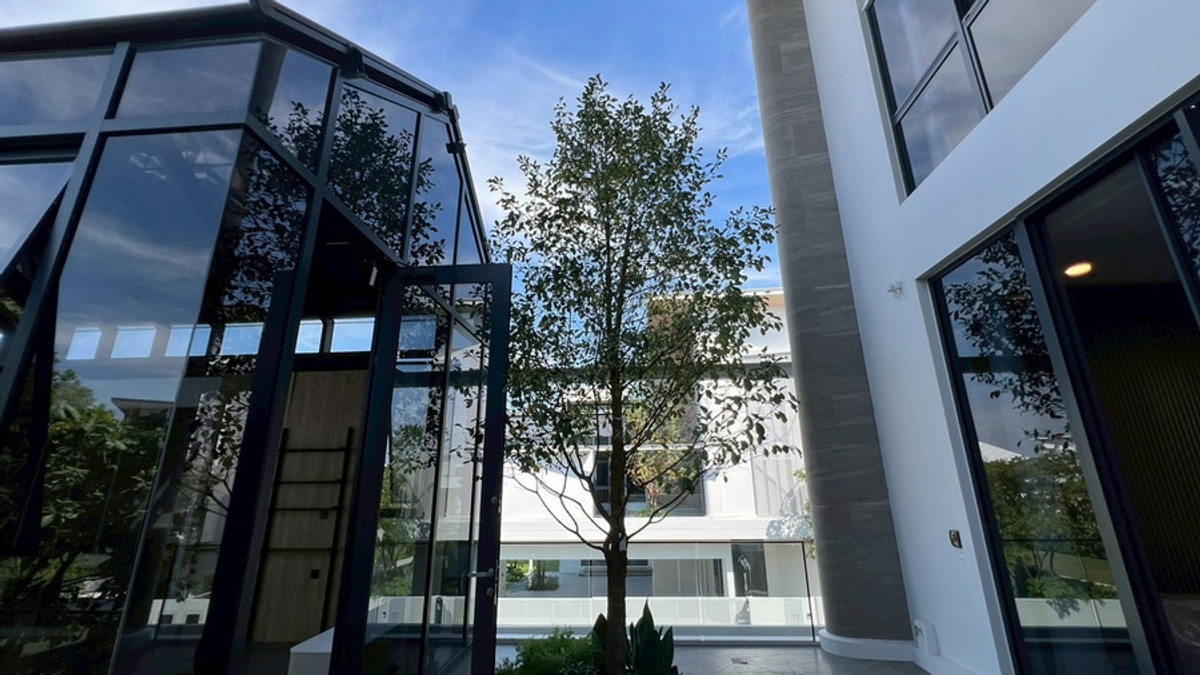 ให้เช่าบ้านลาดกระบัง สุวรรณภูมิ :  Luxury Pool Villa for Rent or Sale at VIVE Krungthep Kreetha