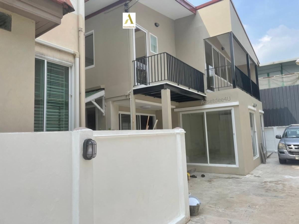 For RentHouseRatchadapisek, Huaikwang, Suttisan : House near the BTS AH380, house for rent in Sutthisan — newly built detached house, 2 floors, 4 bedrooms, near MRT Sutthisan.