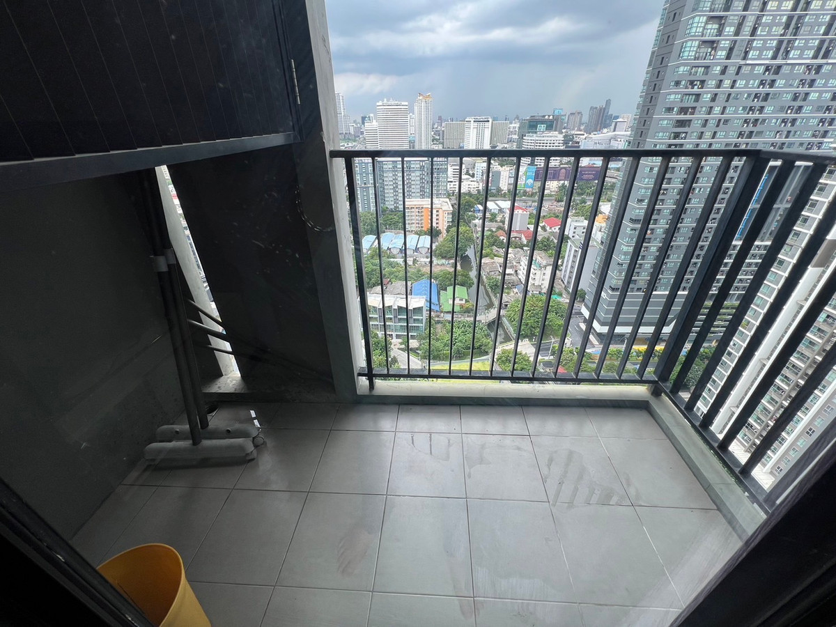 For SaleCondoRama9, Petchburi, RCA : Dont miss it! Condo next to city life, Les Mist Rama 9, near MRT / Central Rama 9, with additional decorations!