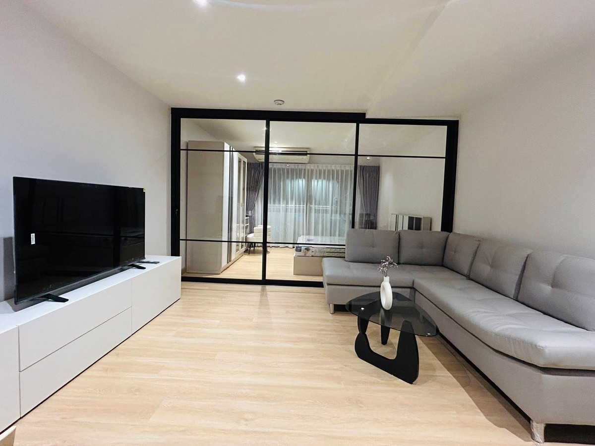 ให้เช่าคอนโดสุขุมวิท อโศก ทองหล่อ : ชอบคอนโด ไซส์ใหญ่ กลางเมือง ราคาโดนใจ มาทางนี้ค่ะ อารีย์ เพลส สุขุมวิท26 พร้อมย้ายด่วนค่ะ 0896620022