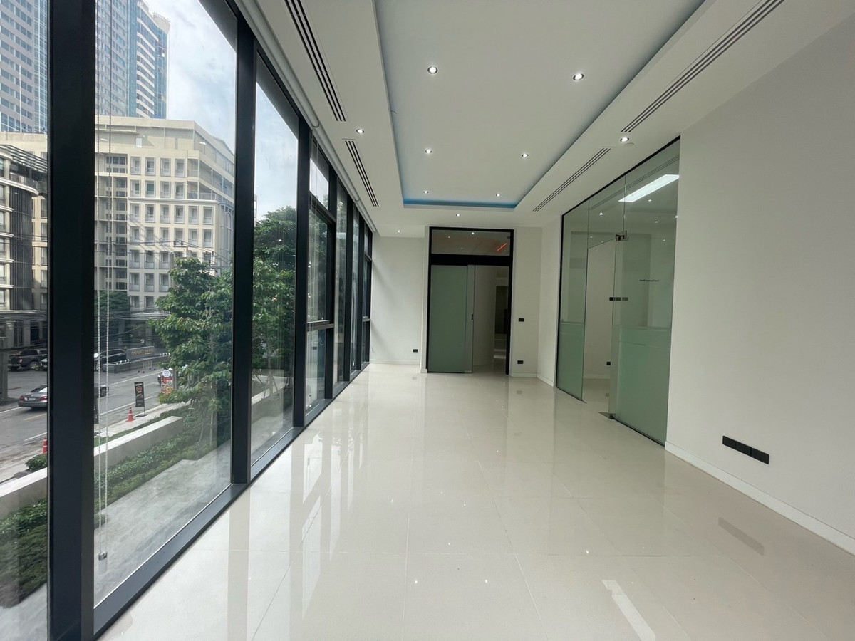 ให้เช่าร้านค้า/ตลาดนัดสุขุมวิท อโศก ทองหล่อ : พื้นที่เช่า ทำ ธุรกิจ @ อโศก ขนาด 170 ตารางเมตร ชั้น 2 มีที่จอดรถ ใกล้ BTS 