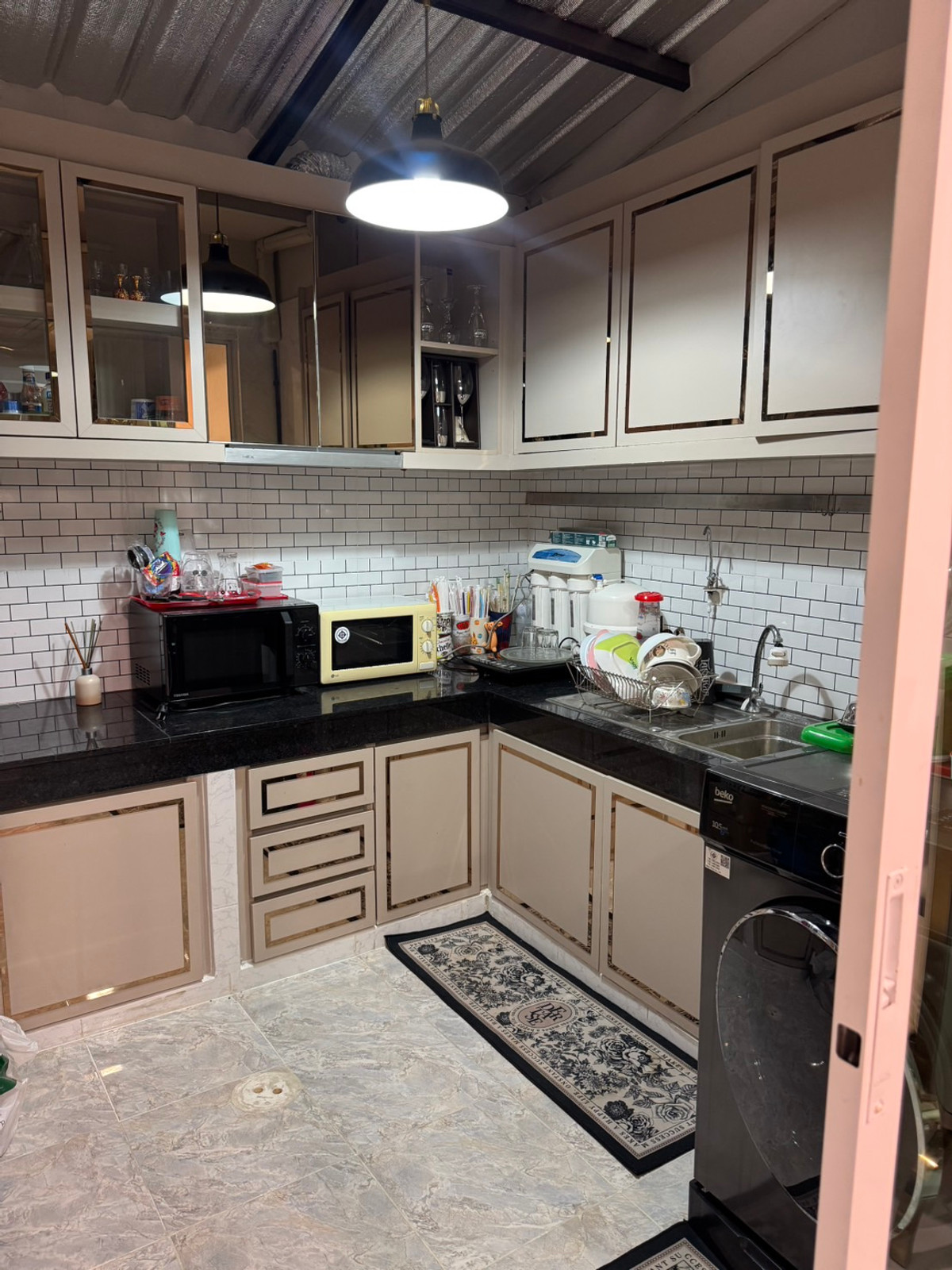 ทาวน์โฮมโชคชัย4 ลาดพร้าว71 : ‼️ให้เช่า และขายด่วน ‼️ บ้านทาวน์โฮม 3 ชั้น โครงการ บ้านกลางเมืองโชคชัยสี่ ซอย50  ลาดพร้าว-รัชดา  รีโนเวทใหม่ แบกกระเป๋าพร้อมเข้าอยู่ได้เลย ใกล้สถานีรถไฟฟ้าสายสีเหลือง 