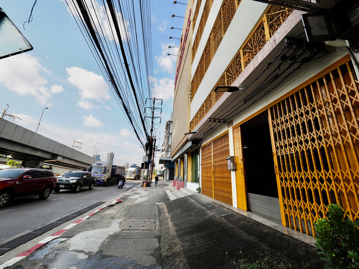 For RentShop HouseRama3 (Riverside),Satupadit : 6 Storey Shophouse 2 Joining Units on Rama 3 Main Road