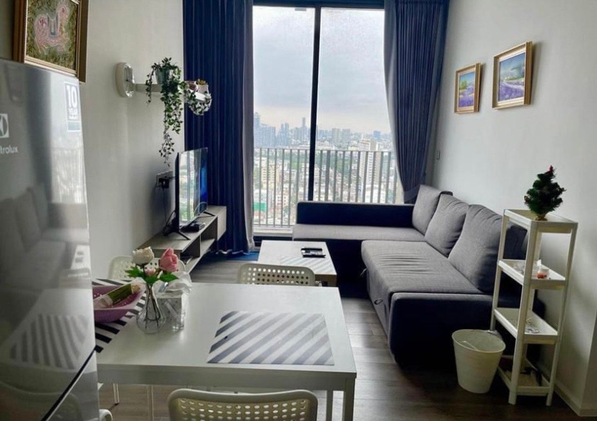 ขายคอนโดอ่อนนุช อุดมสุข : Condo for Rent: Whizdom Essence Sukhumvit Near BTS Punnawithi