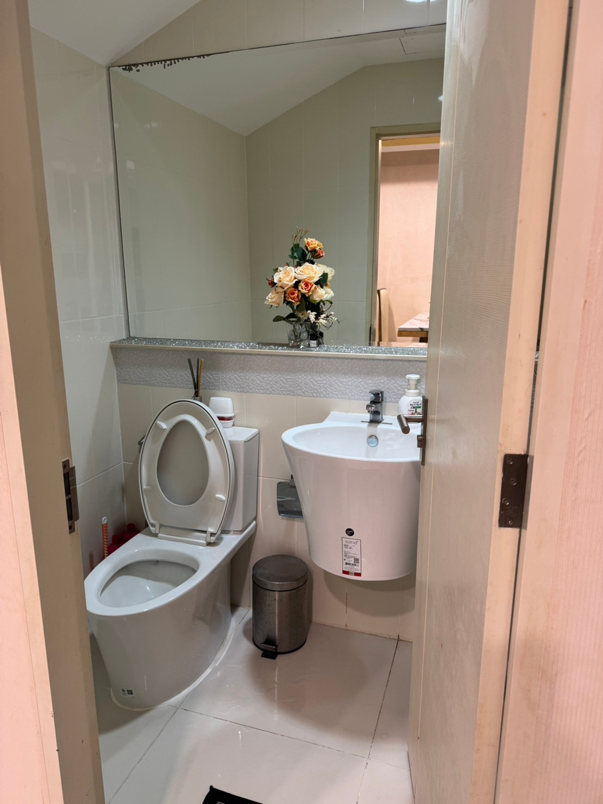 ทาวน์โฮมโชคชัย4 ลาดพร้าว71 : ‼️ให้เช่า และขายด่วน ‼️ บ้านทาวน์โฮม 3 ชั้น โครงการ บ้านกลางเมืองโชคชัยสี่ ซอย50  ลาดพร้าว-รัชดา  รีโนเวทใหม่ แบกกระเป๋าพร้อมเข้าอยู่ได้เลย ใกล้สถานีรถไฟฟ้าสายสีเหลือง 