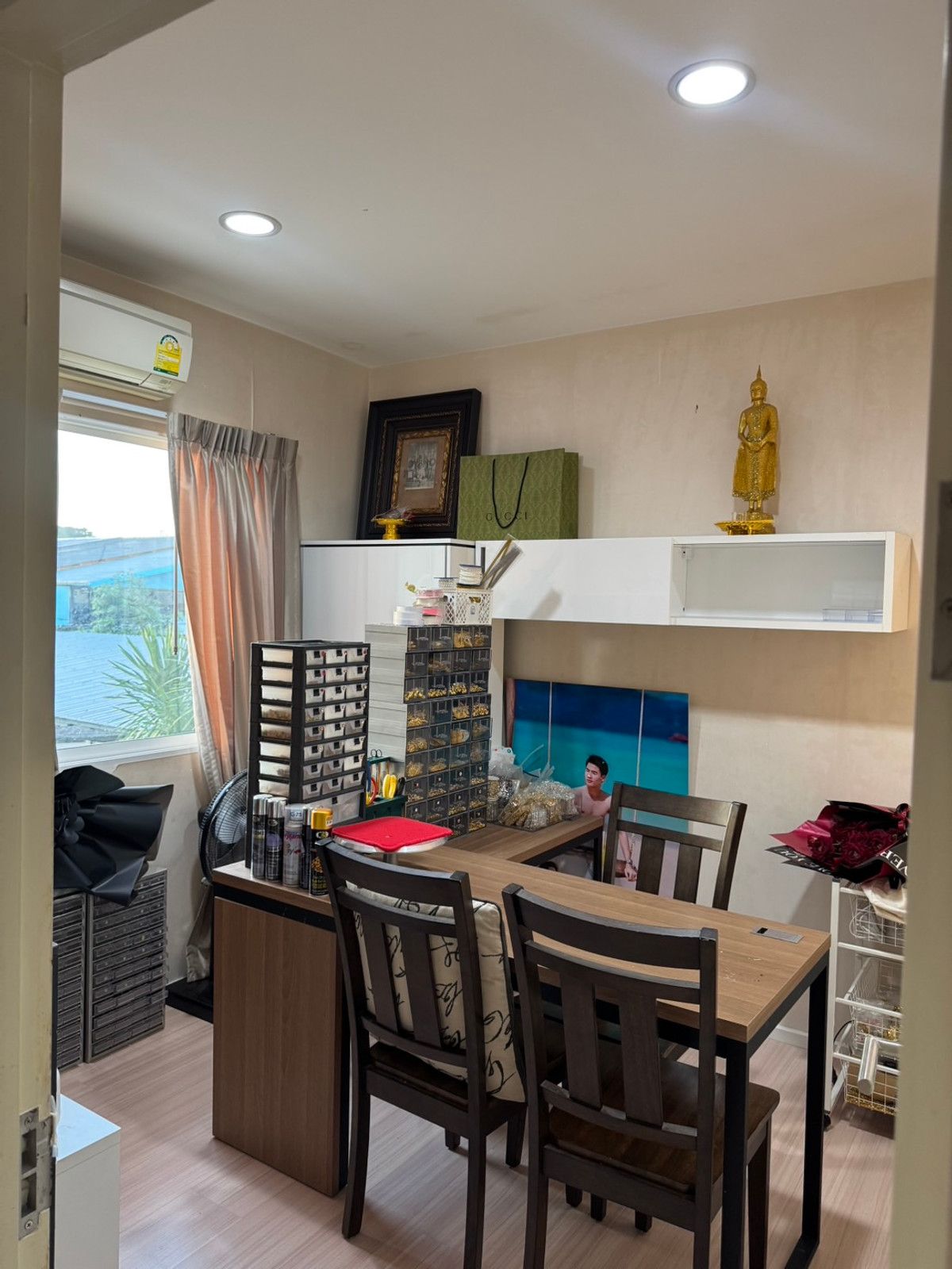 ทาวน์โฮมโชคชัย4 ลาดพร้าว71 : ‼️ให้เช่า และขายด่วน ‼️ บ้านทาวน์โฮม 3 ชั้น โครงการ บ้านกลางเมืองโชคชัยสี่ ซอย50  ลาดพร้าว-รัชดา  รีโนเวทใหม่ แบกกระเป๋าพร้อมเข้าอยู่ได้เลย ใกล้สถานีรถไฟฟ้าสายสีเหลือง 