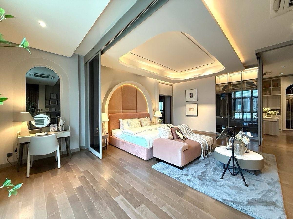 For SaleHousePinklao, Charansanitwong : 💎💎Sample house for sale (Show House) Grand Bangkok Boulervard Boromarajonani size 676 Sq.m 5 bed 6 bath price 91,000,000 M. Contact 086-795-9997 (Jimmy)