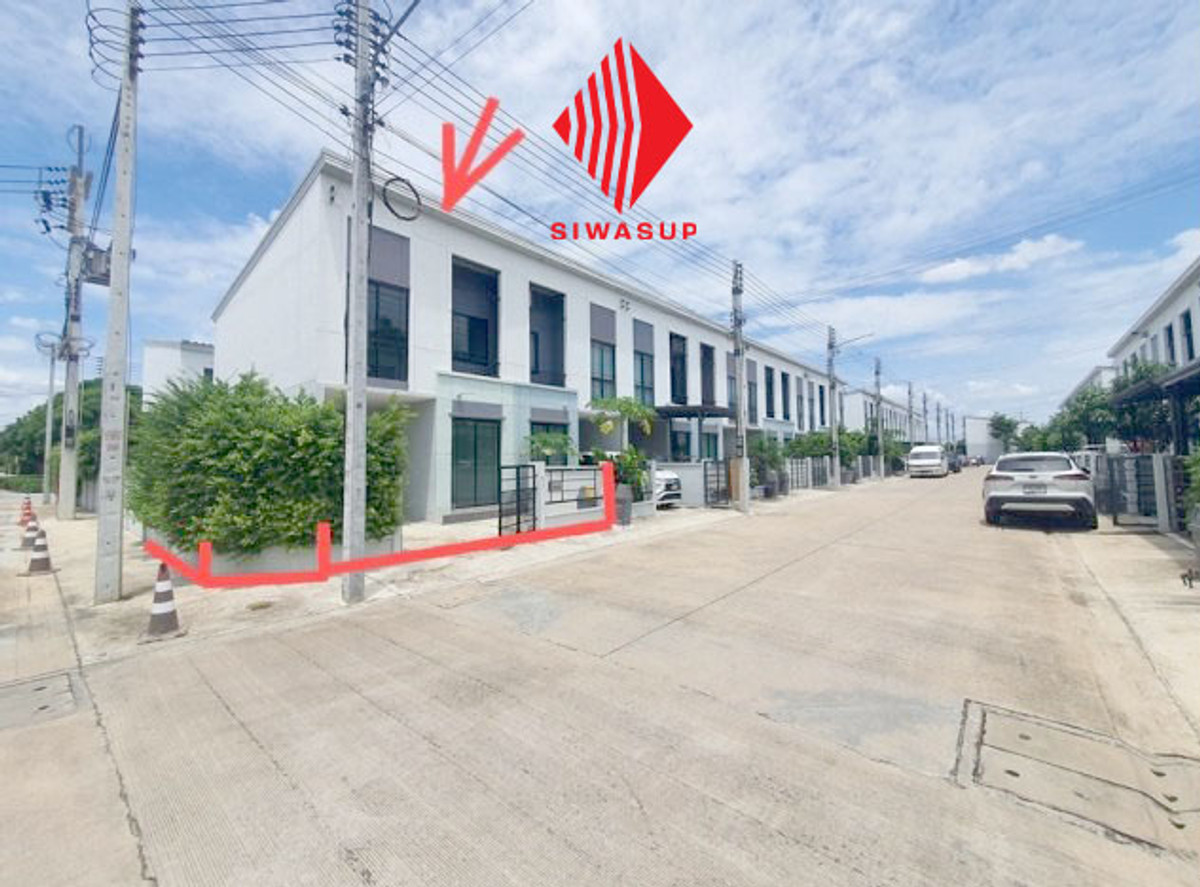 For SaleTownhomePathum Thani,Rangsit, Thammasat : Pleno Rangsit Townhome, corner plot, comfortable to live in, has more space next to the house, at the entrance of the alley is St. Carlos Hospital. Next to Tiwanon Road Near Ban Klang intersection