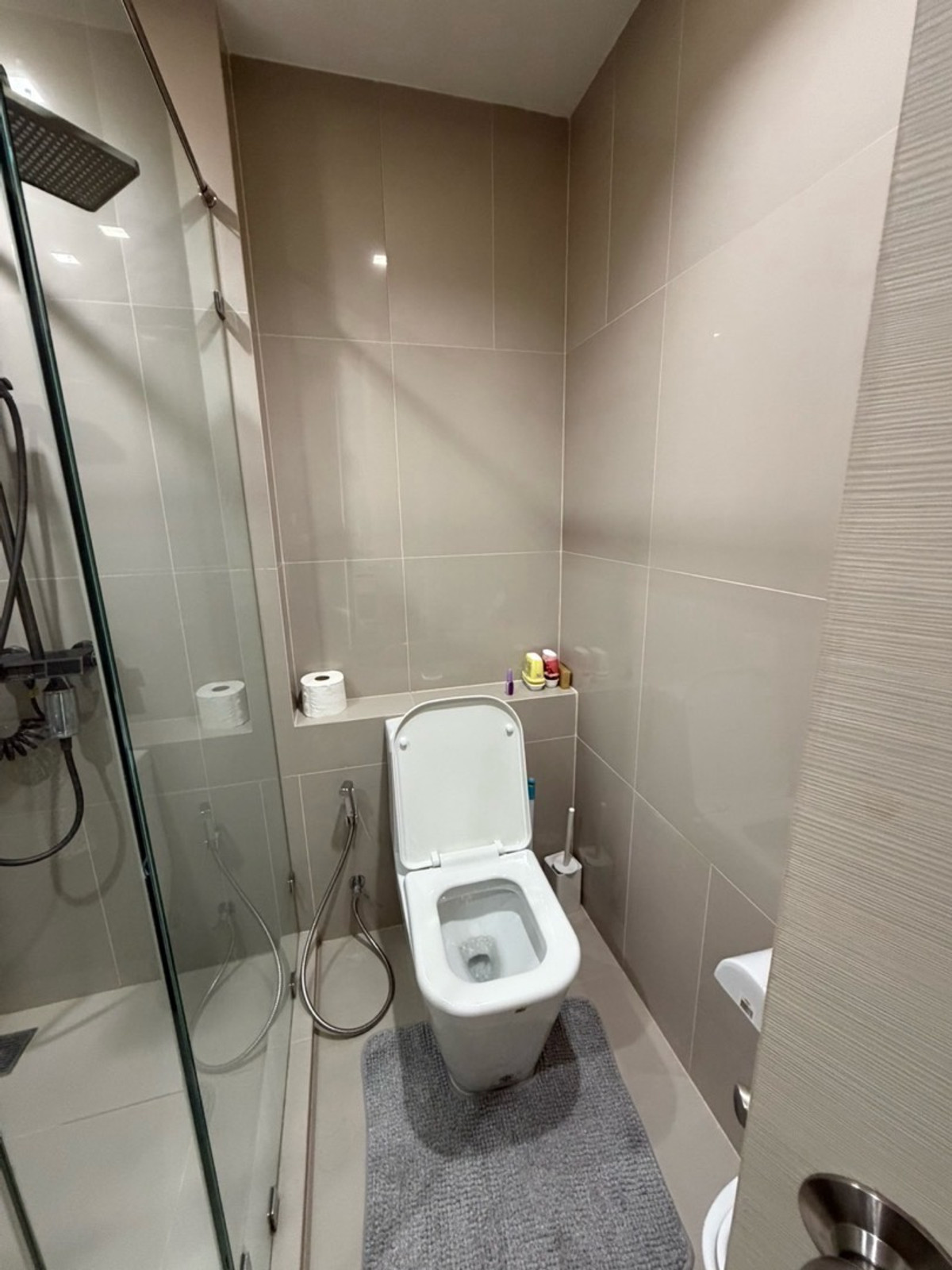 For SaleCondoRatchadapisek, Huaikwang, Suttisan : Quinn Ratchada 17⭐️ Urgent sale🔥 1 bedroom size 45sq.m Happy to negotiate (Tam 084-9792464)