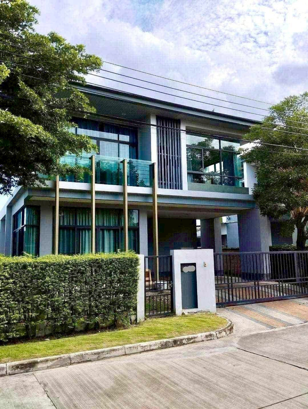 For RentHousePattanakan, Srinakarin : For rent Setthasiri Rama 9 Krungthep Kreetha 7