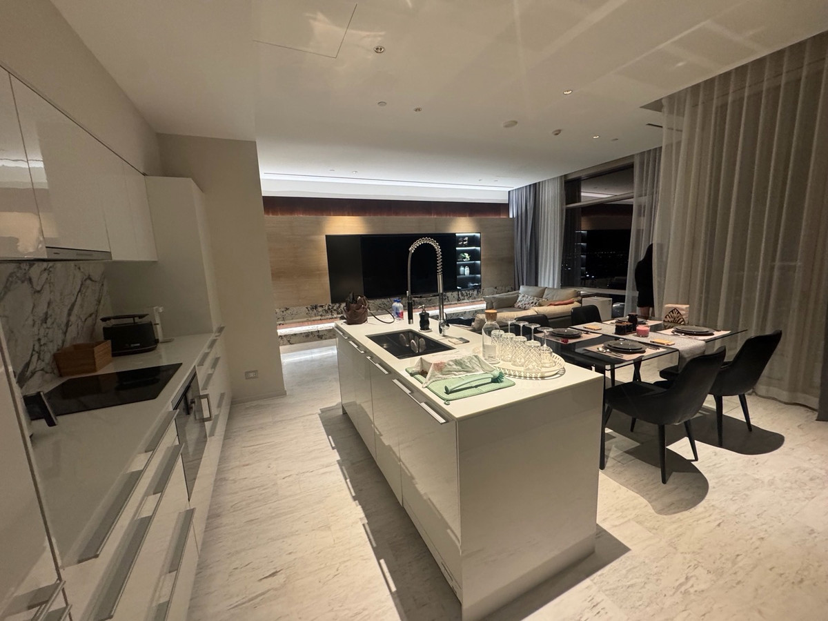 ให้เช่าคอนโดสาทร นราธิวาส : 📍New For Rent Four seasons private residences🔹Ready to move in( Available )🔹2Bedrooms 3Bathrooms 🔹Size :123 Sqm💸Price :230,000 / Baht (1 year contract)💸Price: 250,000/ Baht (6 months or 3 months contract)🔹47th floor.