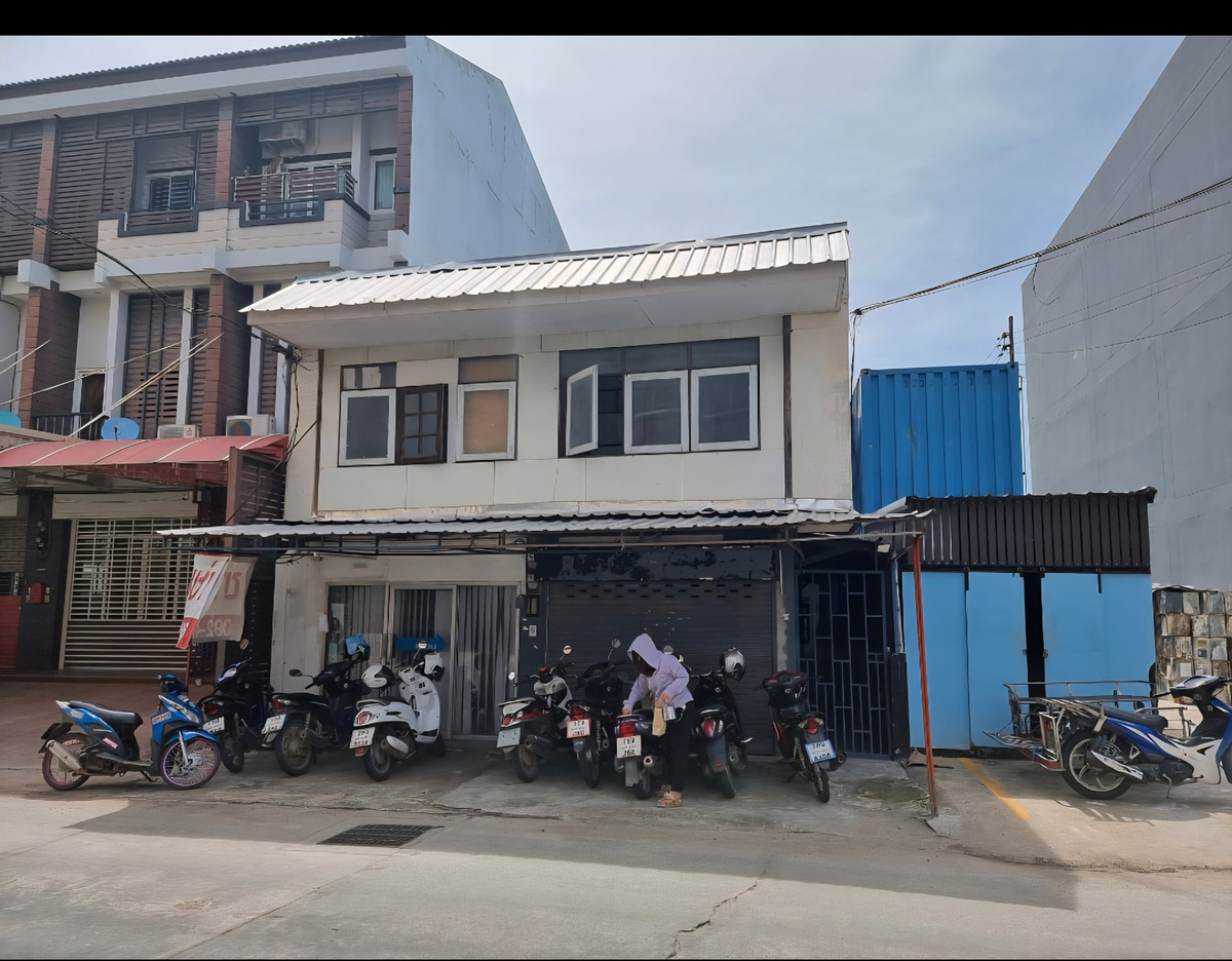 ขายอาคารพาณิชย์โคราช นครราชสีมา : ที่ดินพร้อมบ้าน ซอยสมอราย ห่างเดอะมอลล์ 100 เมตร