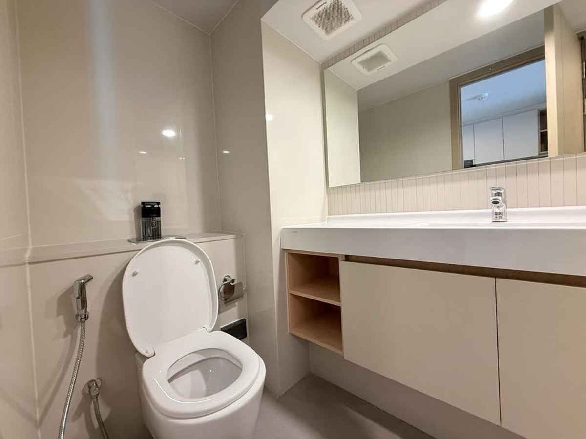 ให้เช่าคอนโดสยาม จุฬา สามย่าน : ห้องนี้เงียบไม่ได้ยินเสียงถนน🌟❗️มีโซฟาเบด เครื่องซัก-อบผ้า พร้อมอยู่ค่ะ🔥