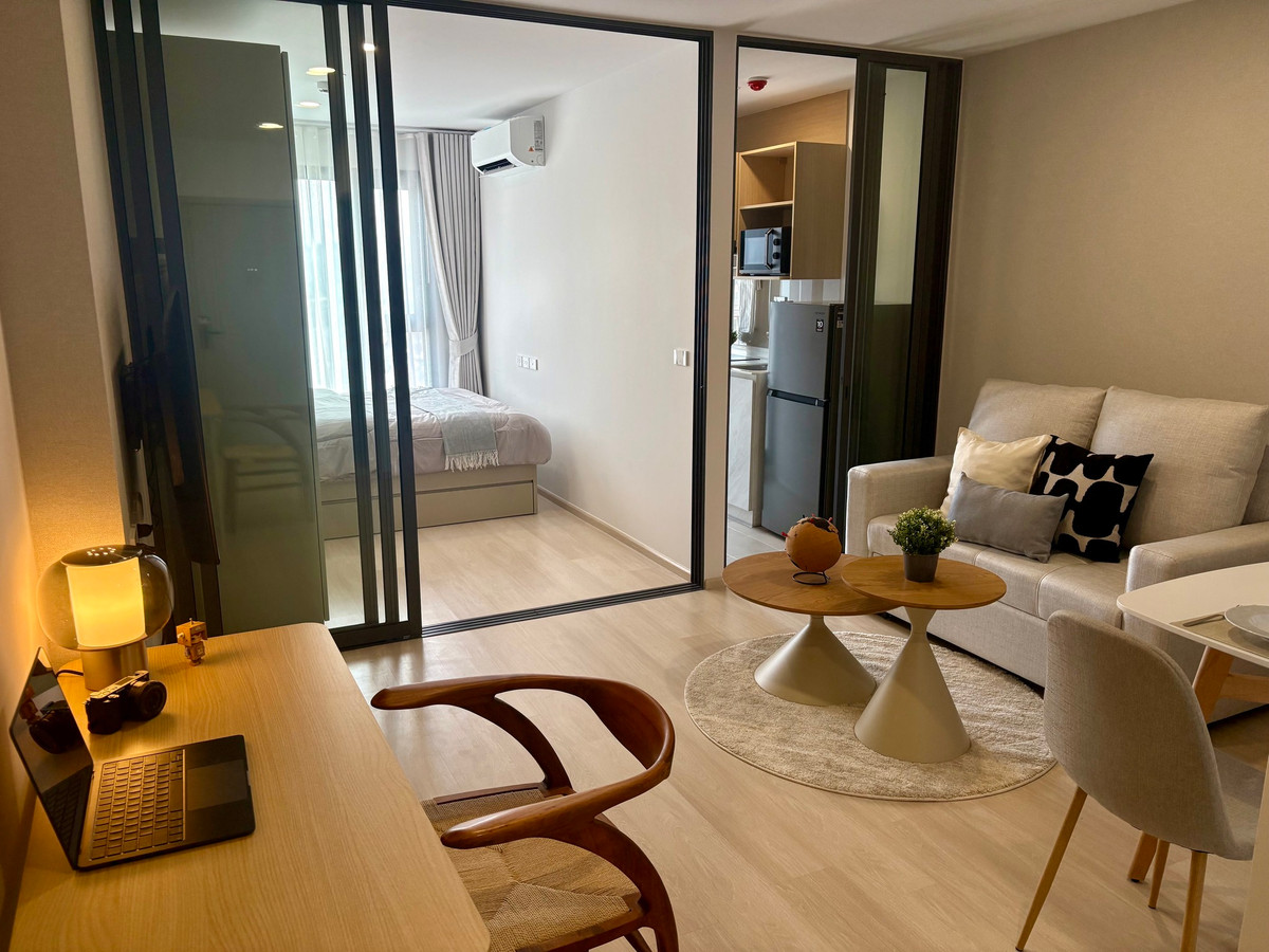 For RentCondoAri,Anusaowaree : If you ask me if its in the city center? Its near Victory Monument. Cute price, convenient transportation, great view. Aspire. Vibha-Victory 089-6620022