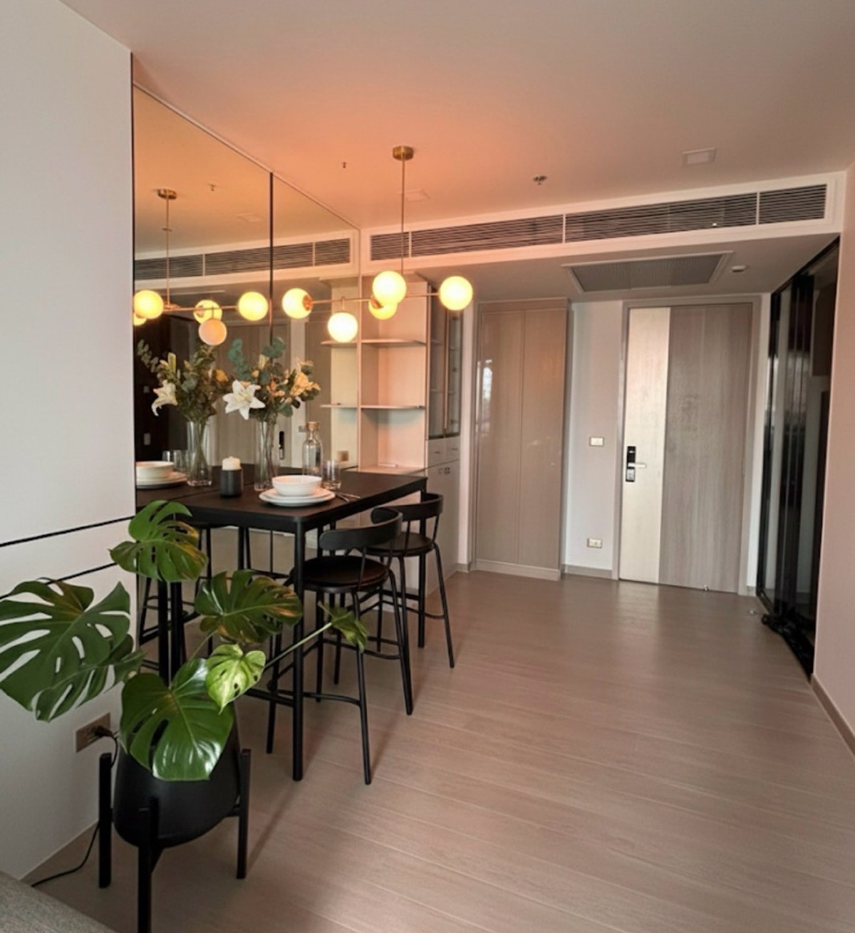 ให้เช่าคอนโดพระราม 9 เพชรบุรีตัดใหม่ RCA : 🔥🔥🔥Hot Price 1 bed 25,000฿ 41 sq.m🔥🔥🔥
💕For Rent💕One 9 Five 🔥ปล่อยเช่าคอนโด 🏠💕
泰国房地产  转卖/出租/买房 (41 sq.m )
For Rent 🌟 曼谷公寓出租 🌟 B3
🟥🟩🟧🟨🟥🟪🟩🟧🟨🟪🟩🟥🟨🟧🟩
✅ 1 bed 1 bath 🛁 
✅ เพียง 25,000฿ 💕 ราคาต่อรองได้ค่ะ
✅ ขนาด  41 ตรม  🏠 ประตูล็อก