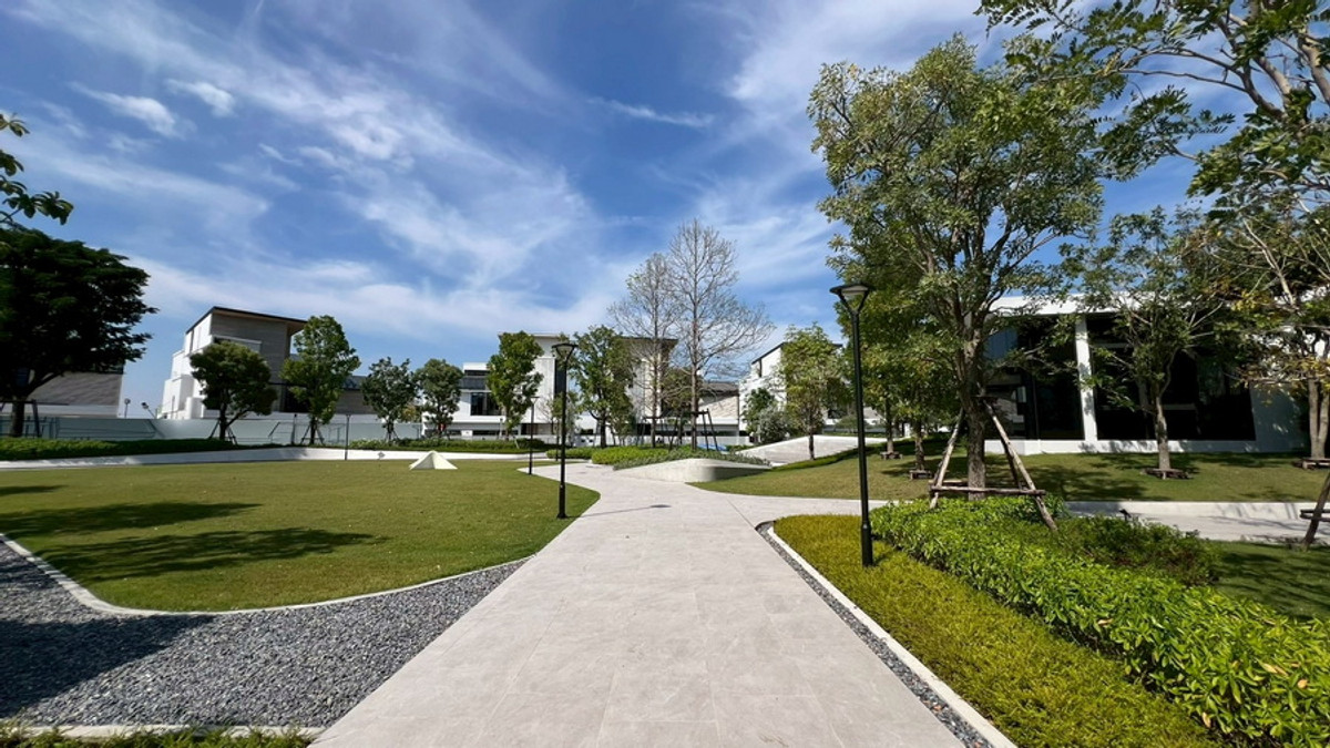 ให้เช่าบ้านลาดกระบัง สุวรรณภูมิ :  Luxury Pool Villa for Rent or Sale at VIVE Krungthep Kreetha