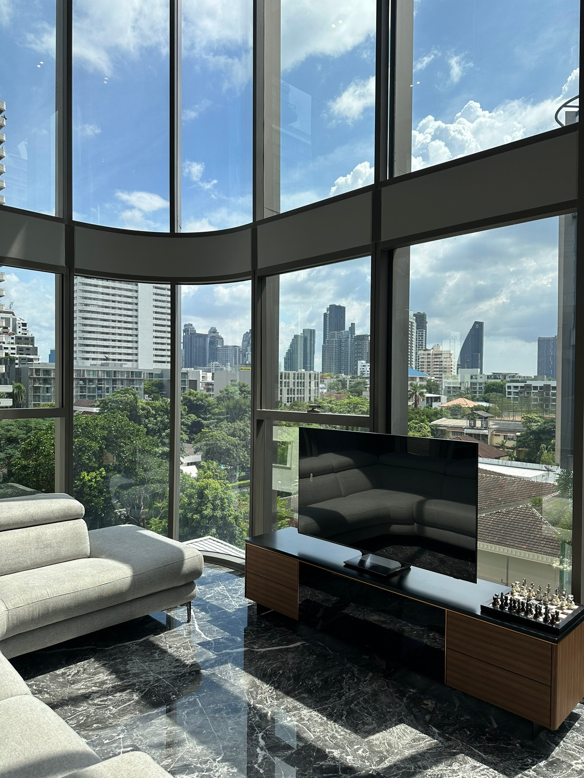 ให้เช่าคอนโดสุขุมวิท อโศก ทองหล่อ : 📢(for rent) Ashton Residence 41 ใกล้ BTS พร้อมพงษ์ Emporium และ Emquartier 