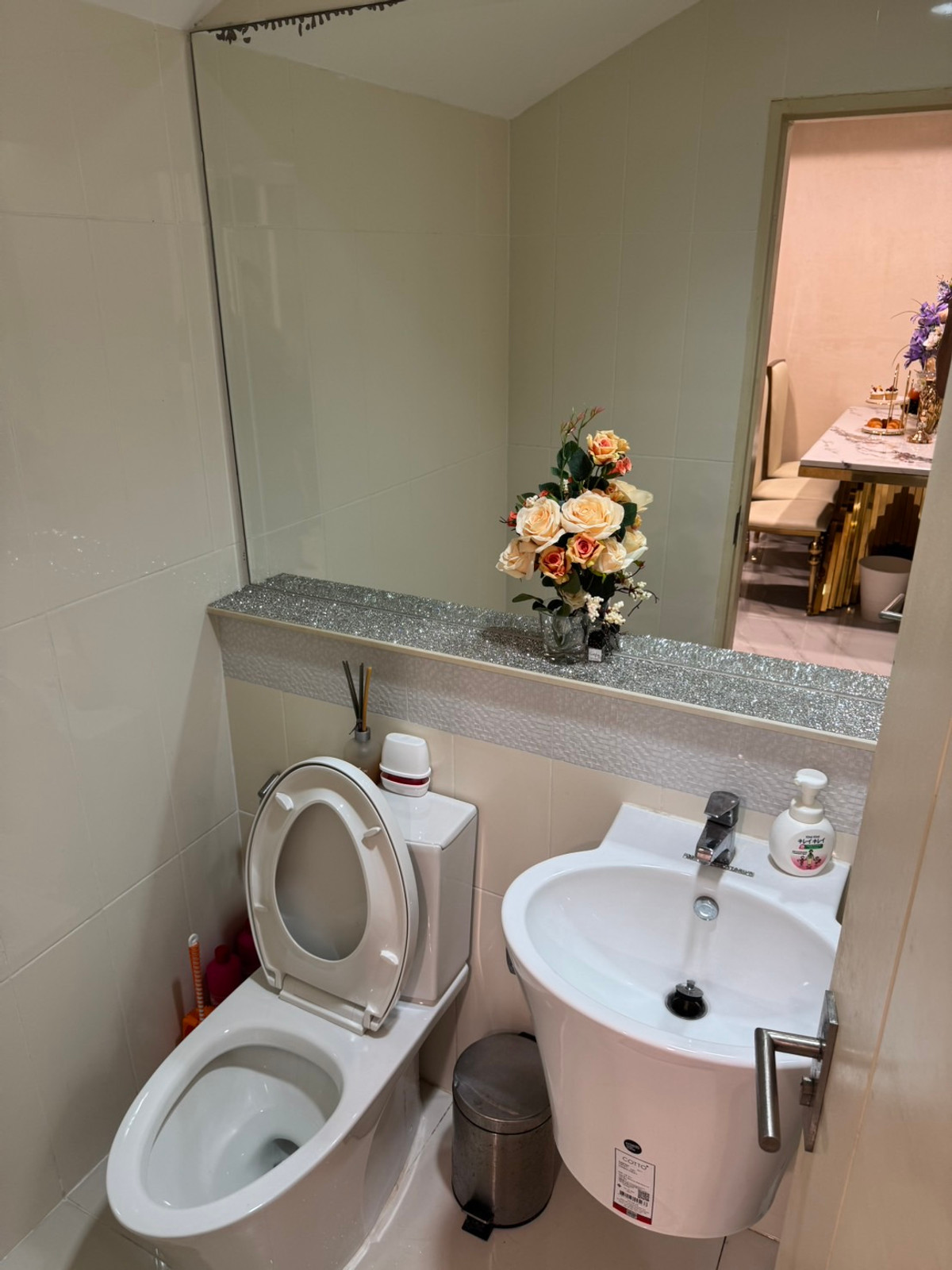 ทาวน์โฮมโชคชัย4 ลาดพร้าว71 : ‼️ให้เช่า และขายด่วน ‼️ บ้านทาวน์โฮม 3 ชั้น โครงการ บ้านกลางเมืองโชคชัยสี่ ซอย50  ลาดพร้าว-รัชดา  รีโนเวทใหม่ แบกกระเป๋าพร้อมเข้าอยู่ได้เลย ใกล้สถานีรถไฟฟ้าสายสีเหลือง 