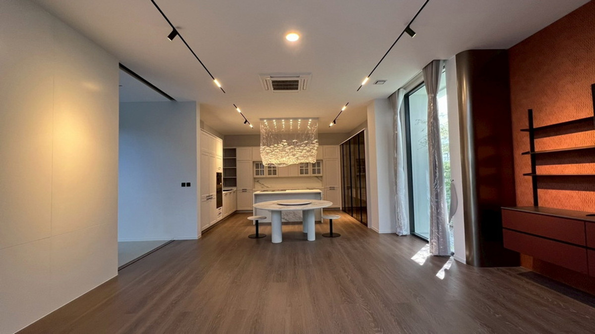 ให้เช่าบ้านลาดกระบัง สุวรรณภูมิ :  Luxury Pool Villa for Rent or Sale at VIVE Krungthep Kreetha