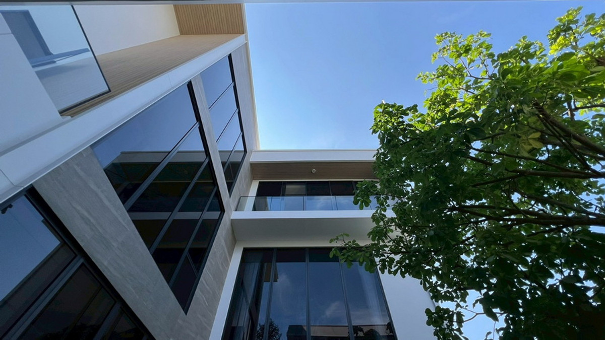 ให้เช่าบ้านลาดกระบัง สุวรรณภูมิ :  Luxury Pool Villa for Rent or Sale at VIVE Krungthep Kreetha