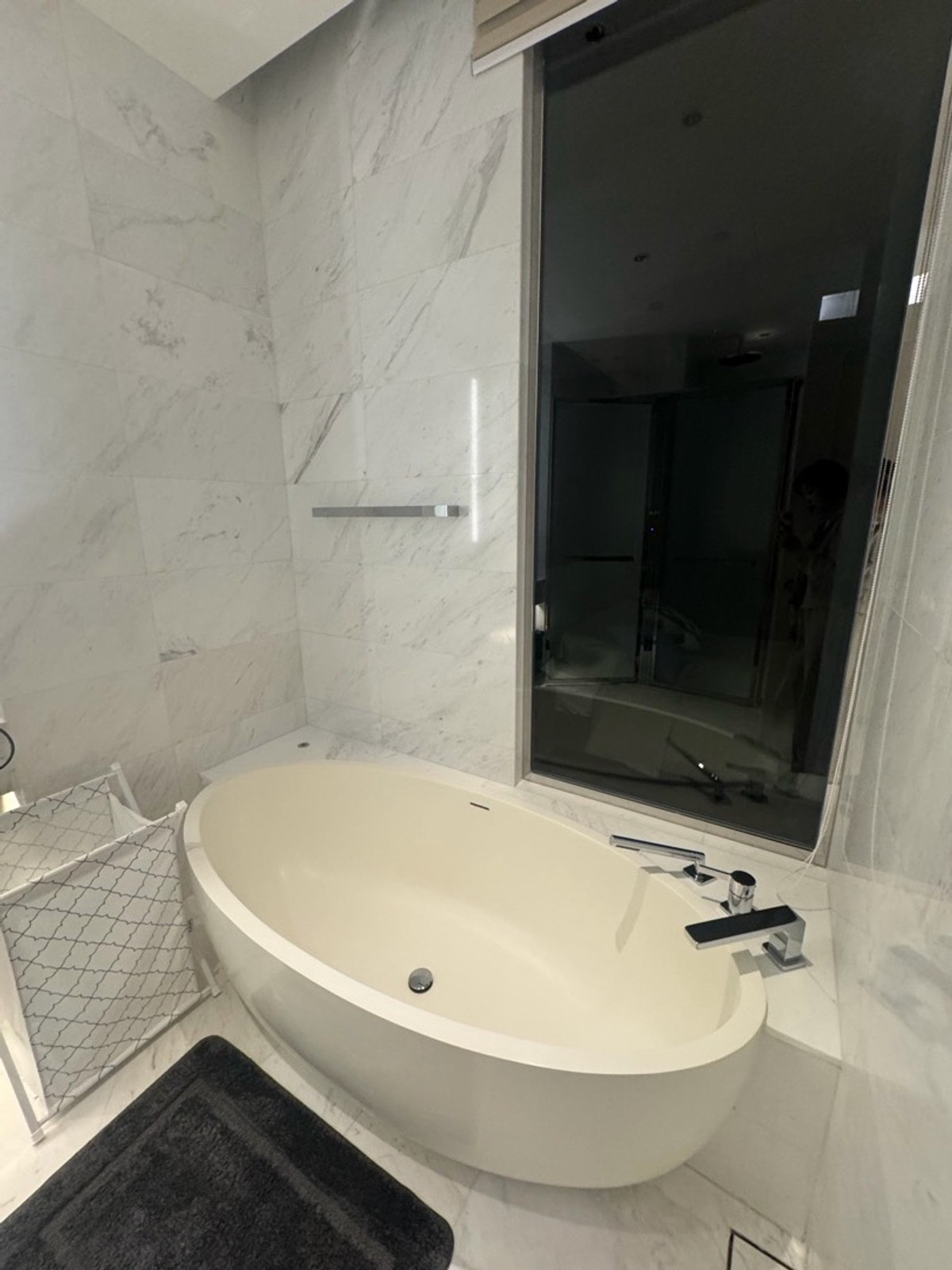 ให้เช่าคอนโดสาทร นราธิวาส : 📍New For Rent Four seasons private residences🔹Ready to move in( Available )🔹2Bedrooms 3Bathrooms 🔹Size :123 Sqm💸Price :230,000 / Baht (1 year contract)💸Price: 250,000/ Baht (6 months or 3 months contract)🔹47th floor.