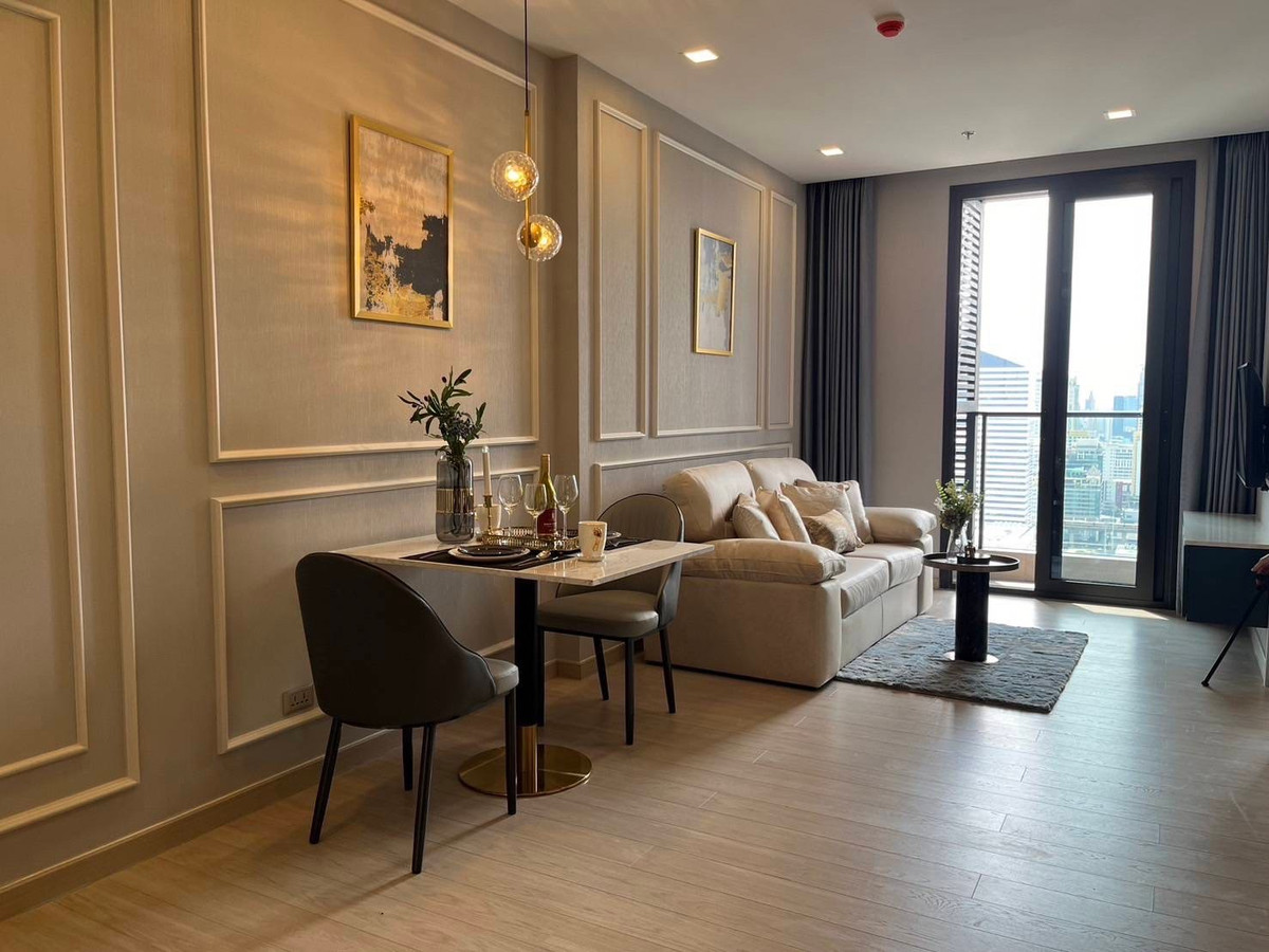 For RentCondoRama9, Petchburi, RCA : Condo for rent One9Five near MRT Rama 9, beautiful room, good price, fully furnished. Ready to move in