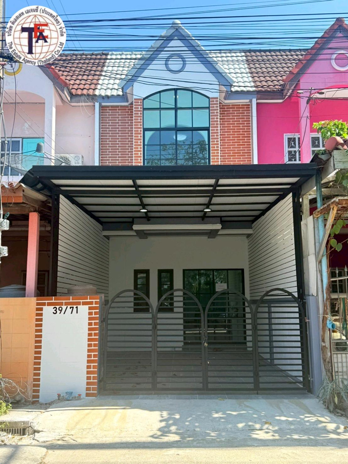 For SaleTownhomeMin Buri, Romklao : 2-story townhouse for sale, Mahalap Village 2, Mitmaitri 8-8/1, Nong Chok, Khu Fang Nuea, Yuwittaya, Riapwaree, Mahanakorn University of Technology, Wejkarunrat Hospital. Lat Krabang Industrial Estate St. Teresa School, Lam Phak Chi Police Station