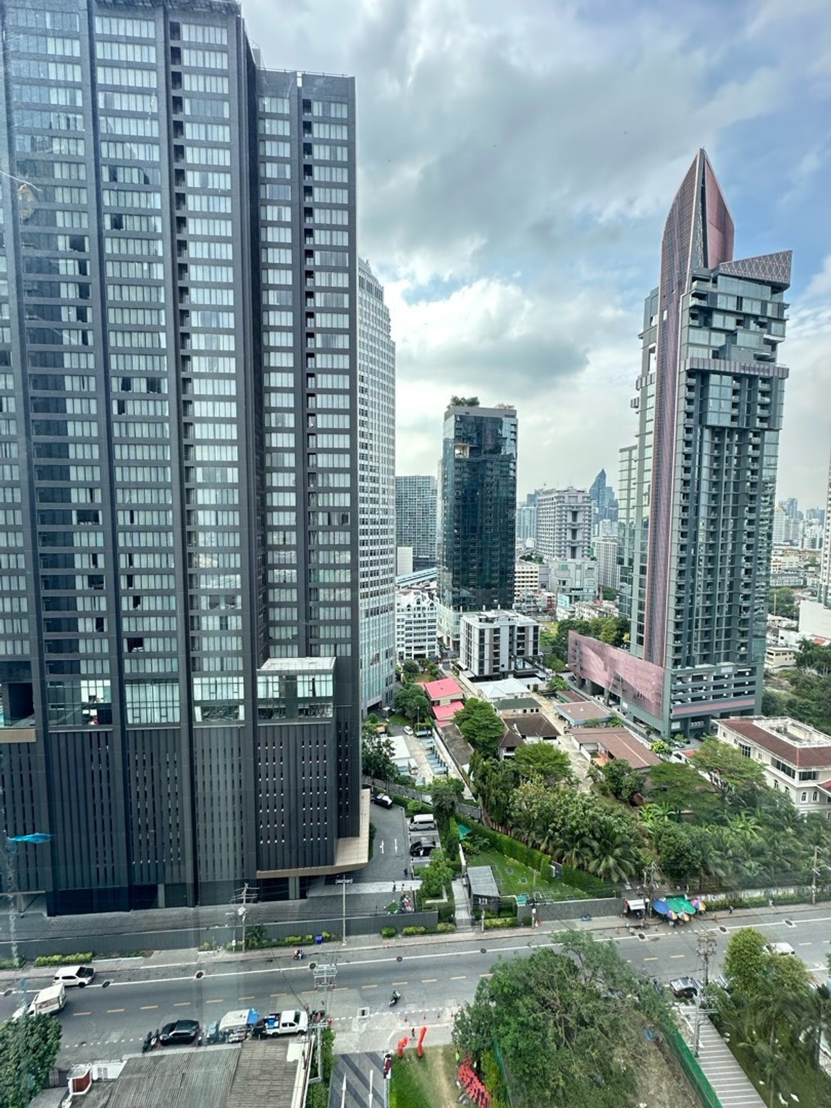 ขายดาวน์คอนโดสุขุมวิท อโศก ทองหล่อ : Culture Thonglor — 1BR Hybrid 49 ตร.ม. ใกล้ BTS ทองหล่อ 250 ม. บริการระดับโรงแรม Accor ราคา 9 ล้านถ้วน