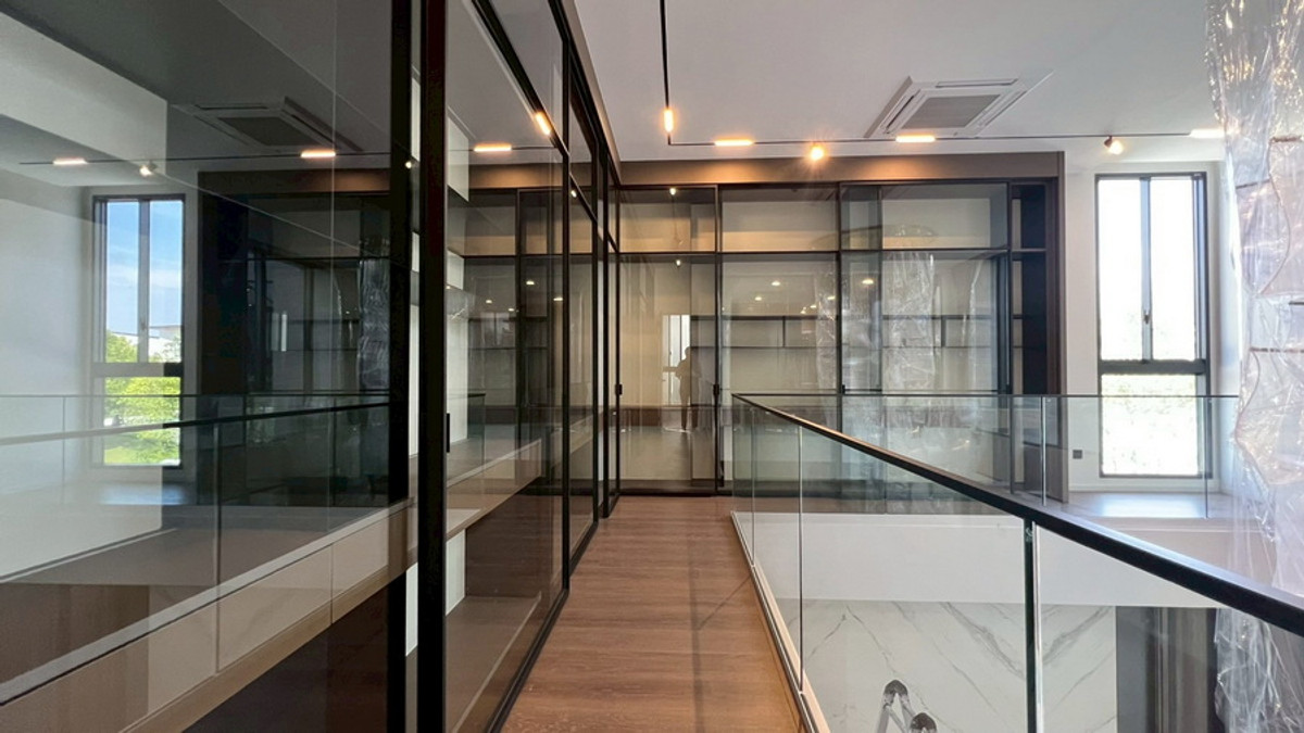 ให้เช่าบ้านลาดกระบัง สุวรรณภูมิ :  Luxury Pool Villa for Rent or Sale at VIVE Krungthep Kreetha