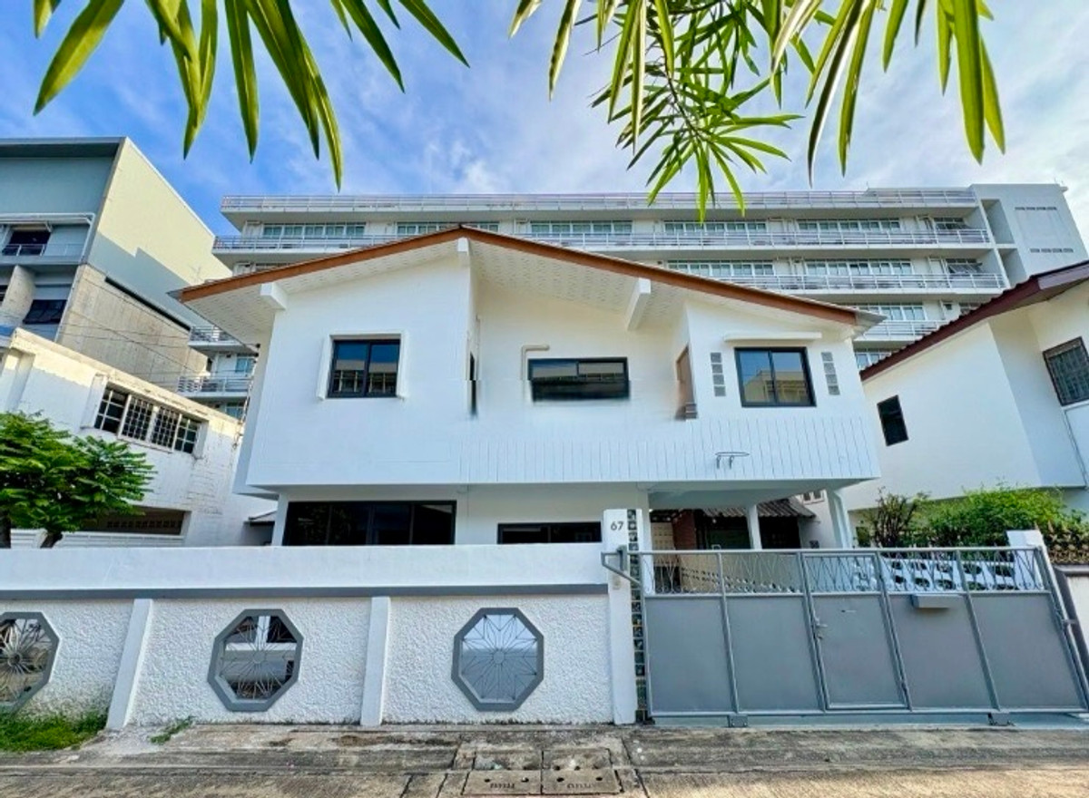 ให้เช่าบ้านพัฒนาการ ศรีนครินทร์ : ให้เช่าบ้านเดี่ยวสไตล์มินิมอล พัฒนาการ 39 | บ้านสวย ฟังก์ชันครบ พร้อมเข้าอยู่