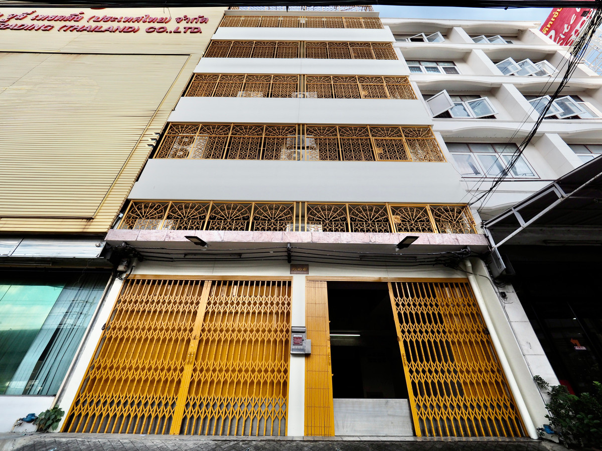 ให้เช่าอาคารพาณิชย์พระราม 3 สาธุประดิษฐ์ : ทาวน์เฮาส์ 6 ชั้น 2 คูหาติดกันหน้าถนนใหญ่พระราม 3