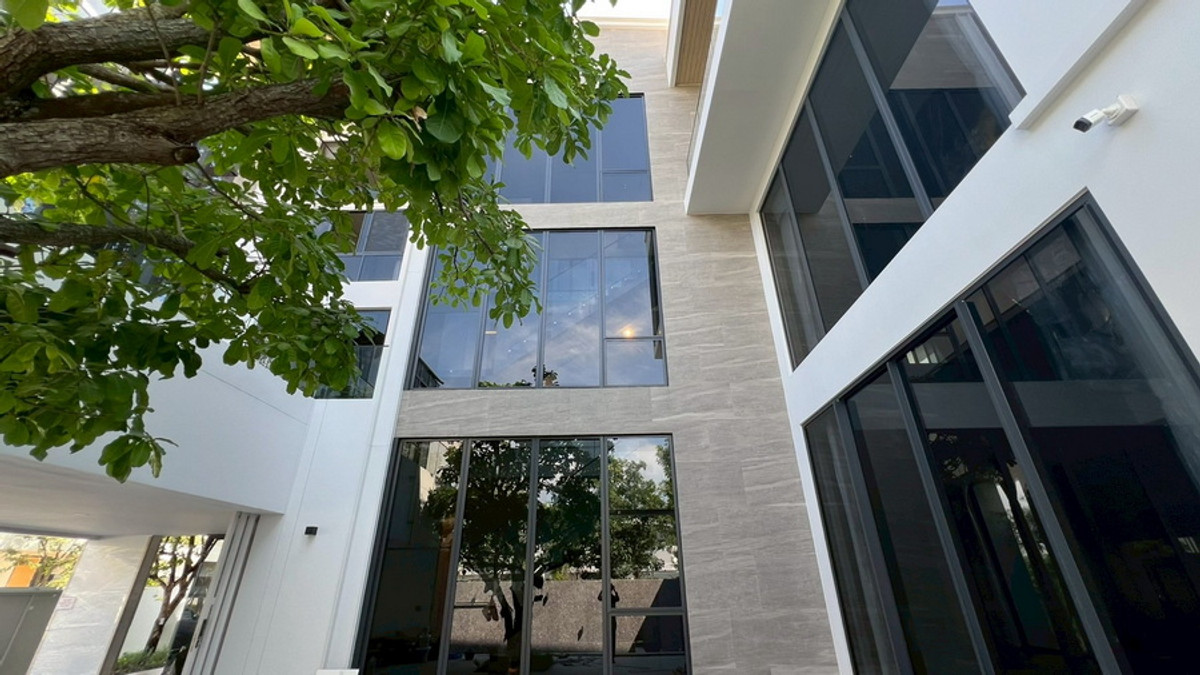 ให้เช่าบ้านลาดกระบัง สุวรรณภูมิ :  Luxury Pool Villa for Rent or Sale at VIVE Krungthep Kreetha