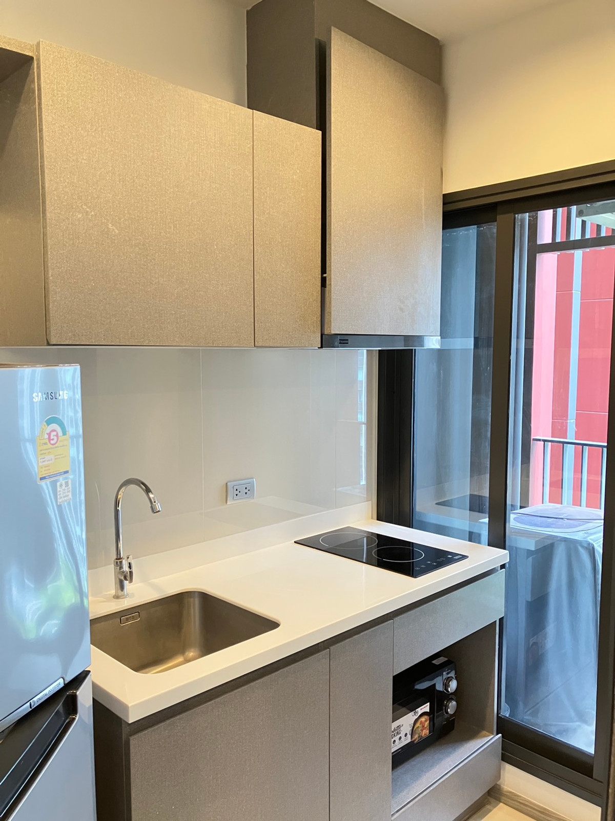 For RentCondoRama9, Petchburi, RCA : For Rent: Life Asoke Hype, 18,000 THB [MPr251204]