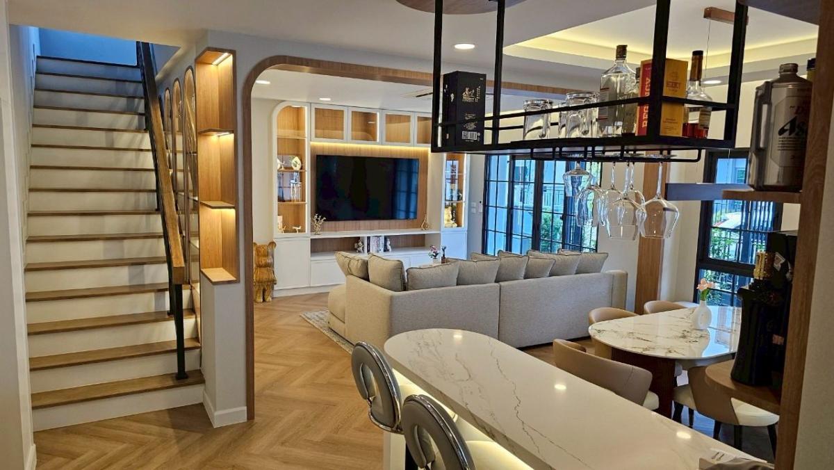 For RentHouseBangna, Bearing, Lasalle : CD03727 - Centro Bangna :  เซนโทร บางนา : Centro Bangna :  เซนโทร บางนา - #MegaBangna #InternationalSchool (SISB/TCIS /Concordian) #SuvarnabhumiAirport