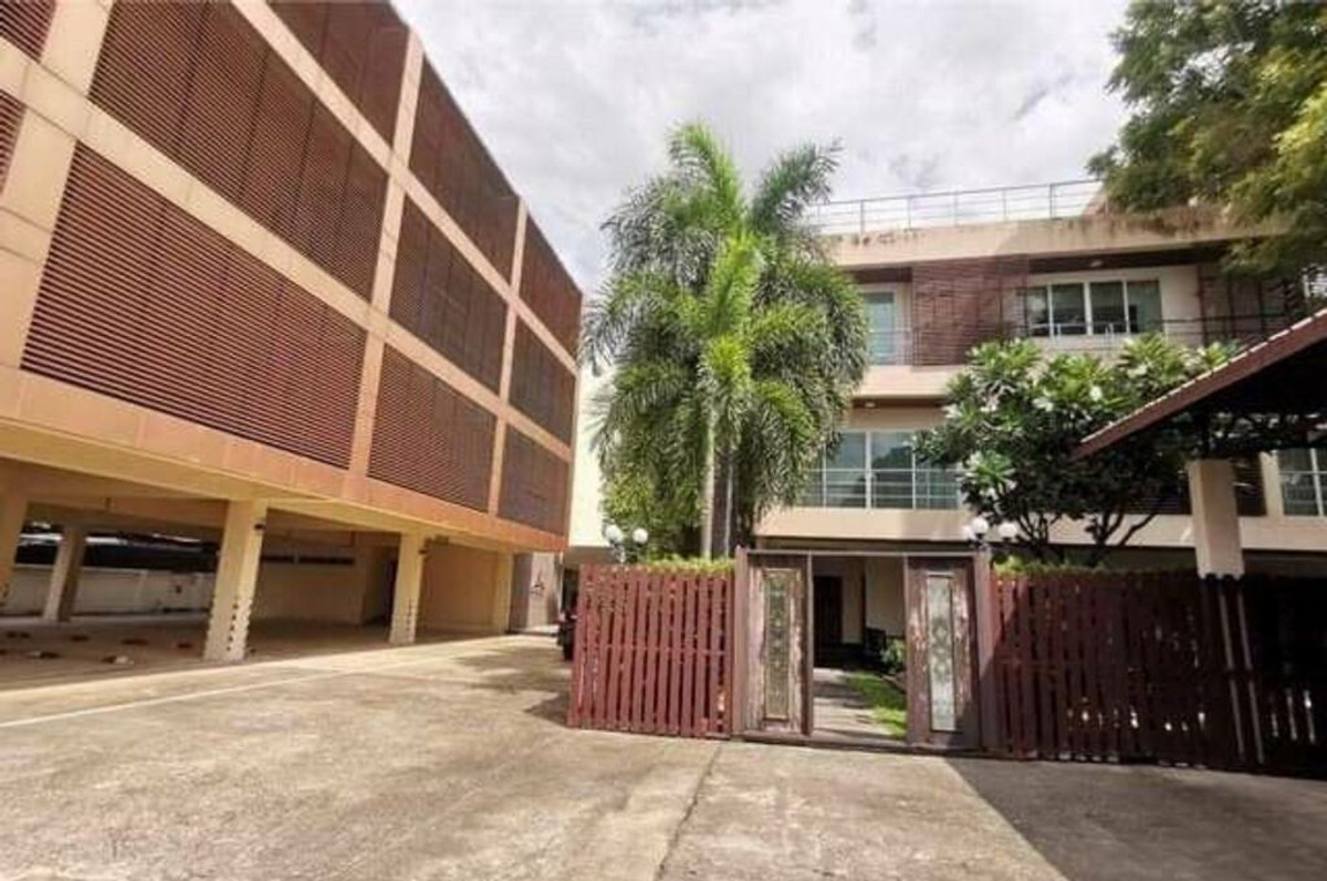 ขายสำนักงานอ่อนนุช อุดมสุข : ขาย อาคารสำนักงาน 4 ชั้น (สุขุมวิท 101 ซอยย่อยปุณณวิถี 34) เลขที่ 1040/19