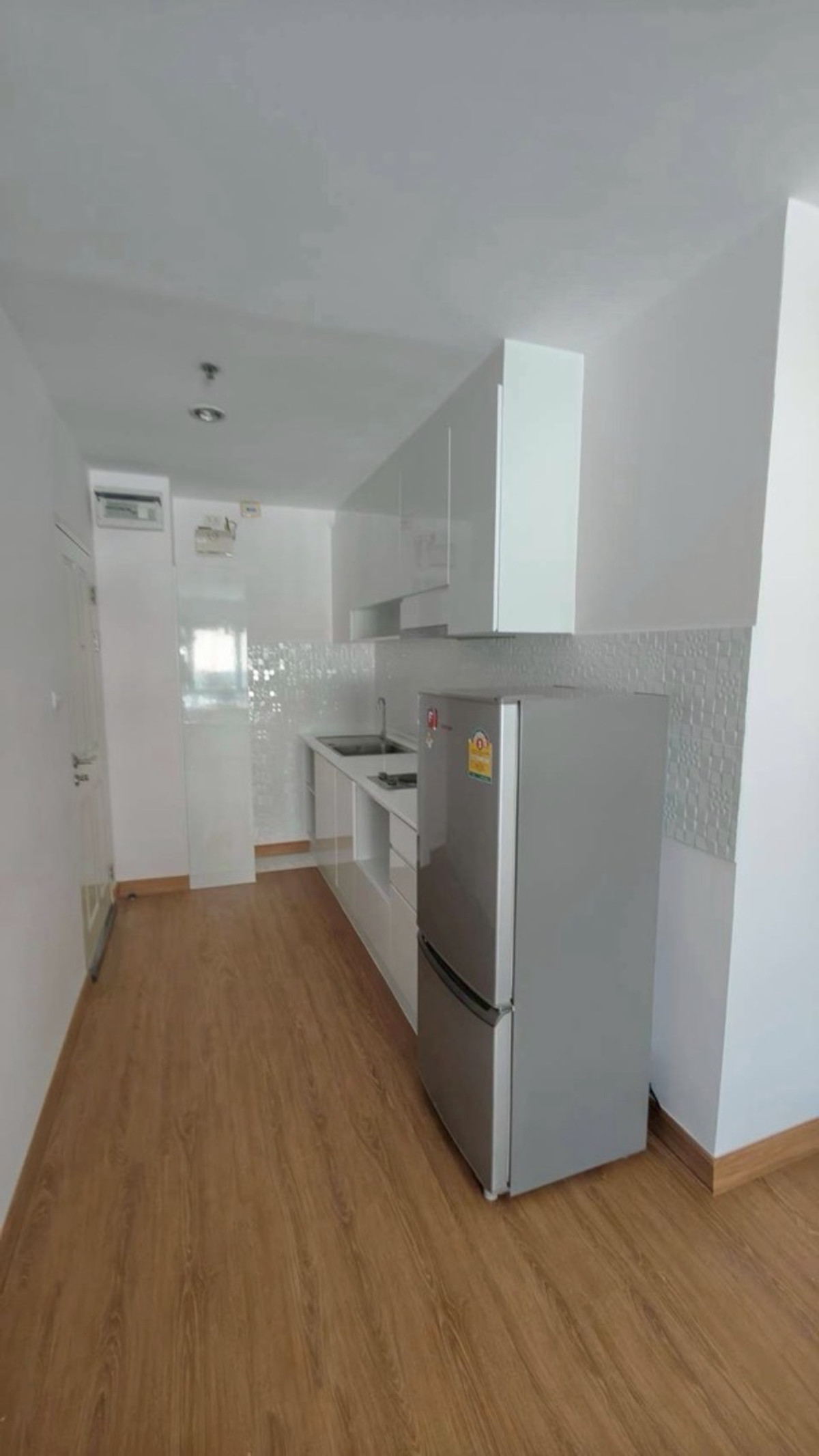 ขายคอนโดลาดพร้าว เซ็นทรัลลาดพร้าว : SYM วิภา–ลาดพร้าว (SYM Vipha-Ladphrao) ขายถูกจริง ห้องมุม ทำเลออฟฟิศใจกลางห้าแยกลาดพร้าว ห้องมุม ทิศตะวันออก