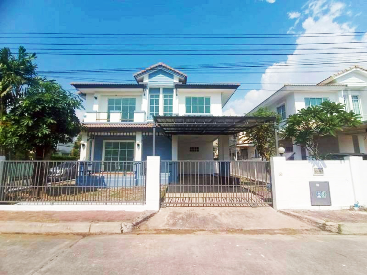 For RentHouseSamut Prakan,Samrong : For rent, 2-story detached house, corner house, Chaiyaphruek University, Theparak, Bang Pla, beautiful house with furniture, price 25,000 baht.