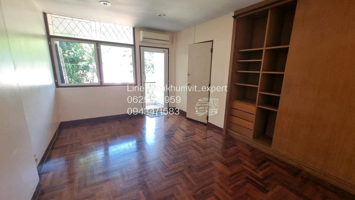 For RentRetail SpaceSukhumvit, Asoke, Thonglor : Shop for rent, Thonglor, no parking. Suitable for businesses that do not use loud noises and are quiet.