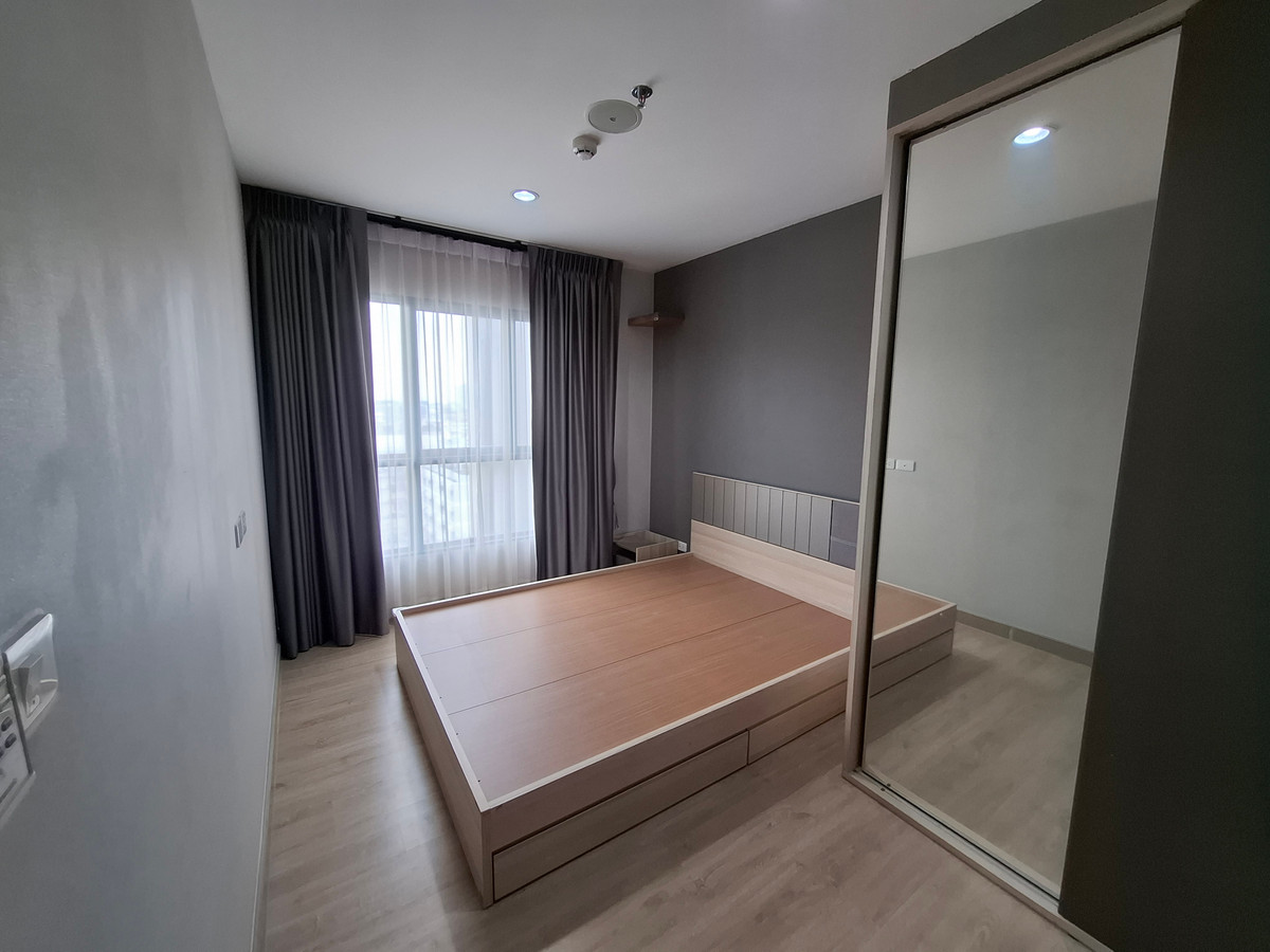 ให้เช่าคอนโดปิ่นเกล้า จรัญสนิทวงศ์ : ฟินกับทีวีจอโค้ง 49 นิ้ว แบบ ดูมุมไหนก็ได้ที่คอนโด Thana Astoria Pinklao