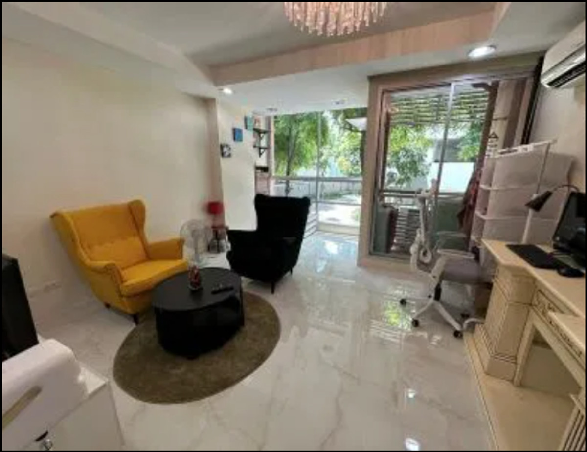 For SaleCondoRatchadapisek, Huaikwang, Suttisan : Condo for sale, good location, near MRT Sutthisan, the kris extra 4 project (S5230)