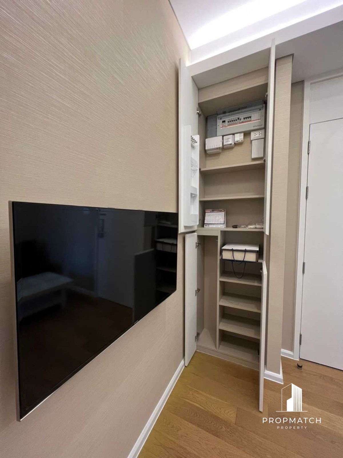 For RentCondoLadprao, Central Ladprao : ✨Flash Deal ✨The Saint Residences( 1Bed 1Bath 30SQM.) Fully furnished, ready to move in!! Only 14,500 baht per month Tel.0981315848 @propmatch