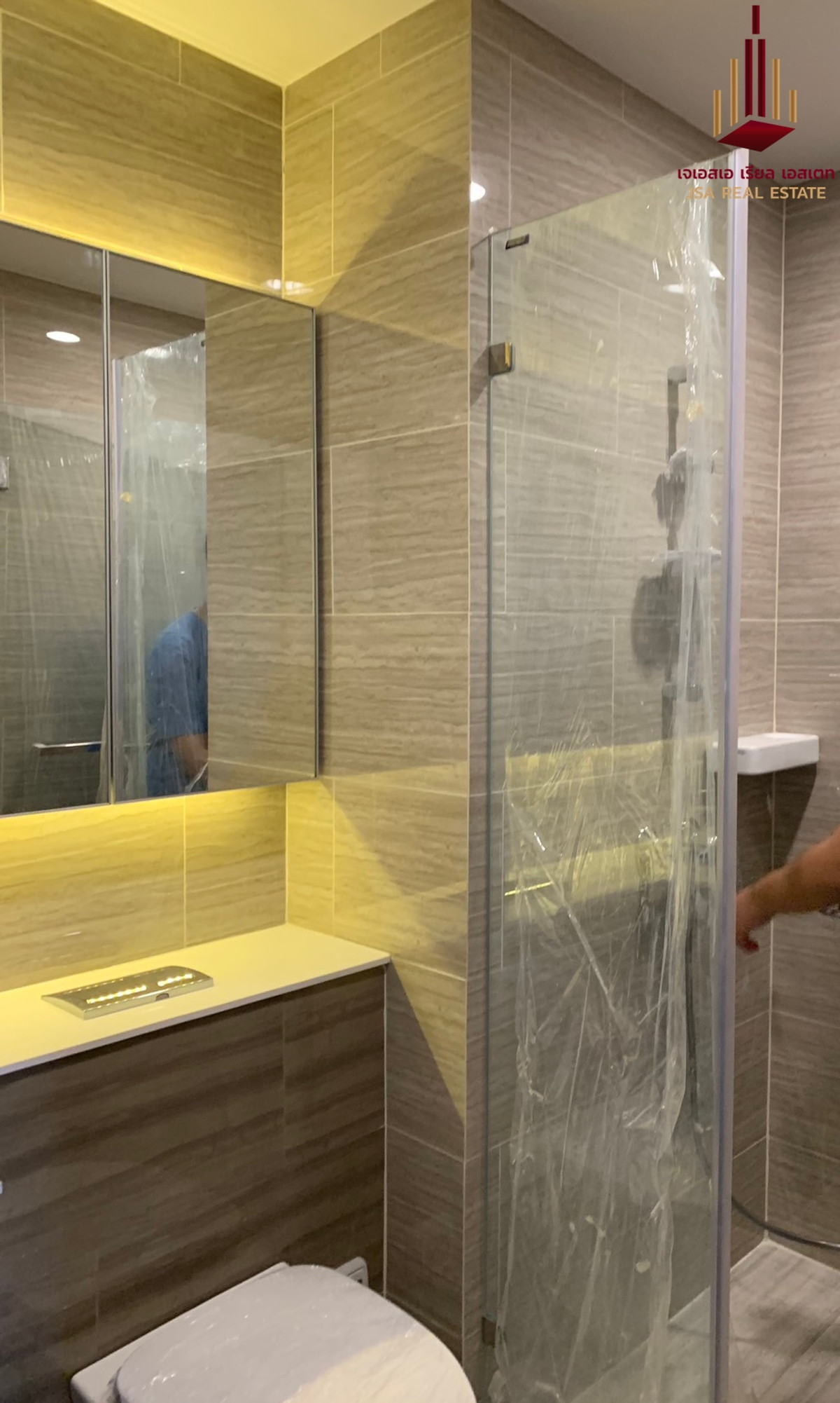 ขายคอนโดอ่อนนุช อุดมสุข : ✨ For Sale : Whizdom Essence  Condo  ✨  💰 only 5,200,000 thb