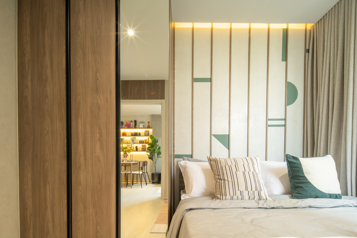 For SaleCondoPathum Thani,Rangsit, Thammasat : 🌟 Best value! Duplex with high ceiling! Large unit near the train station! 🚇📞: 065-626-5636