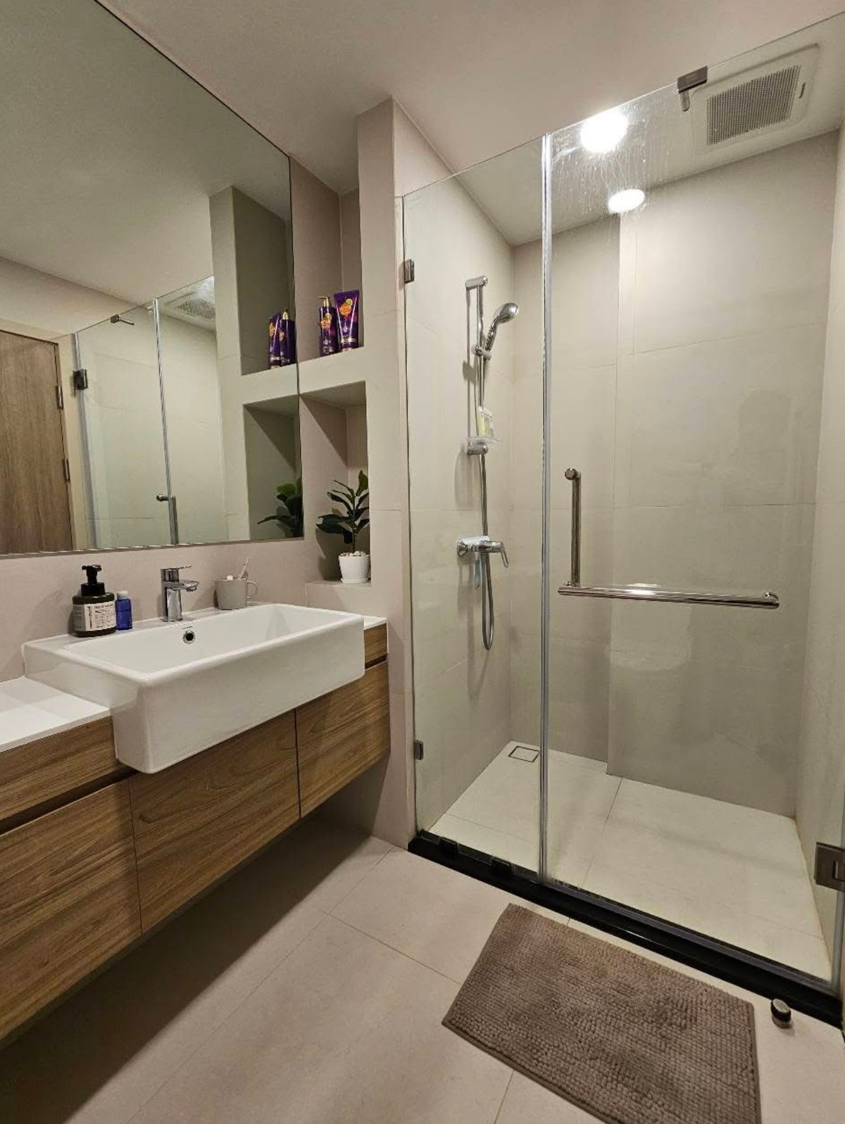 For RentCondoSukhumvit, Asoke, Thonglor : For Rent: Noble Ambience Sukhumvit 42, 24,500 THB [TTr251219]
