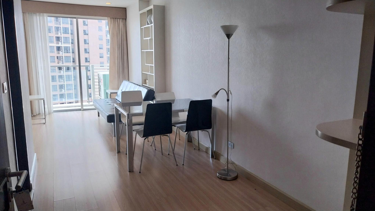 ให้เช่าคอนโดอ่อนนุช อุดมสุข : คอนโด 1 ห้องนอน 1 ห้องน้ำ ขนาด 50 ตารางเมตร ที่สกายวอล์ค ให้เช่า 25,000 บาทต่อเดือน สุขุมวิท ซอย 71 สถานีรถไฟฟ้า BTS พระโขนง