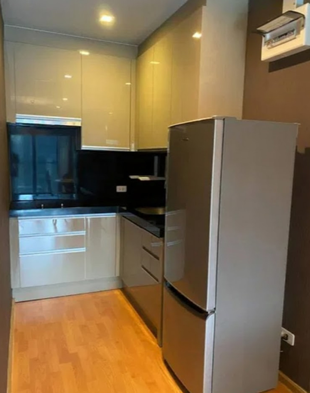 For RentCondoRatchathewi,Phayathai : Noble Revent 66 sq.m. Please add LINE ID @806qphgn o8415o5483 