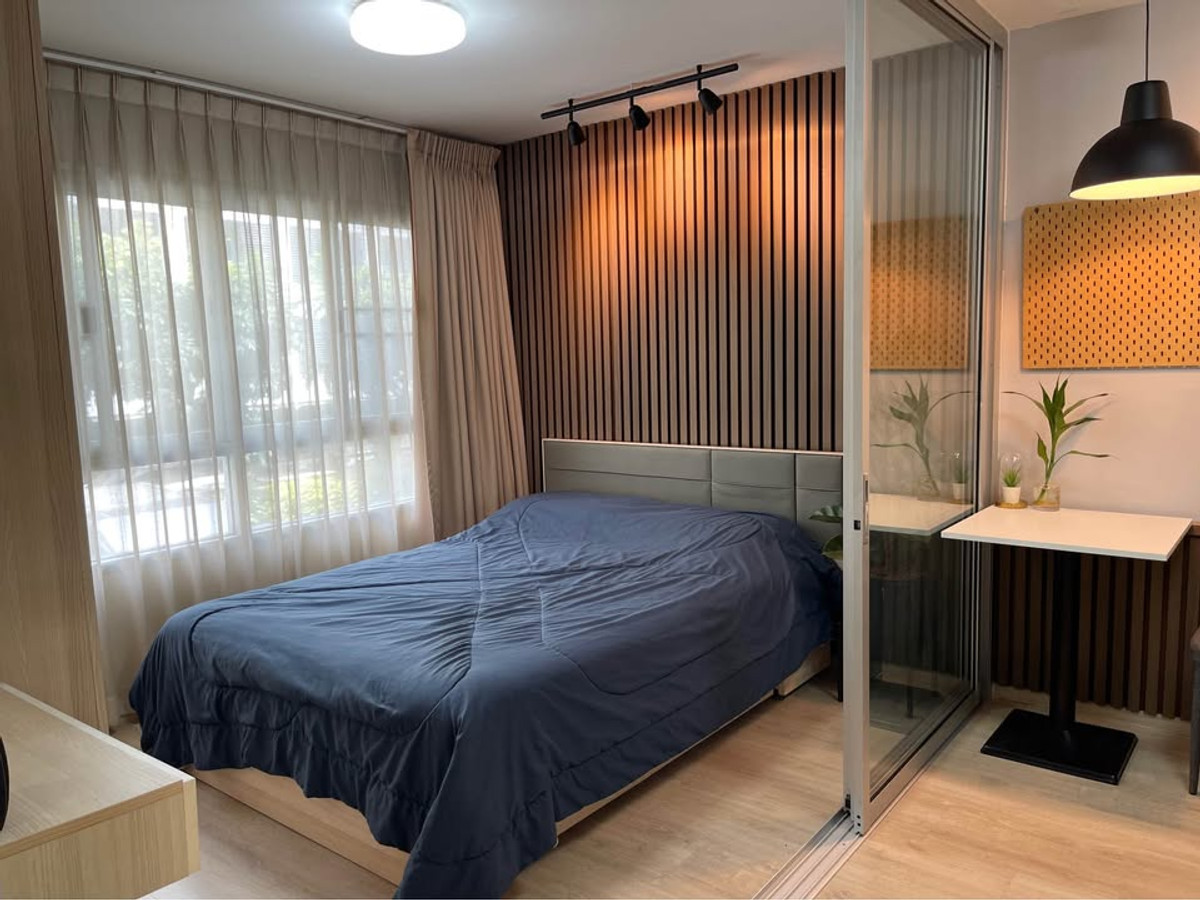 For RentCondoOnnut, Udomsuk : For rent: Elio Del Ray, Building A, 2nd floor, studio room, size 26 sq m., near BTS Punnawithi Station, Udomsuk 700 m. There is a BTS shuttle van every 15-30 minutes.