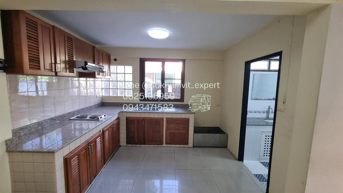 For RentRetail SpaceSukhumvit, Asoke, Thonglor : Shop for rent, Thonglor, no parking. Suitable for businesses that do not use loud noises and are quiet.