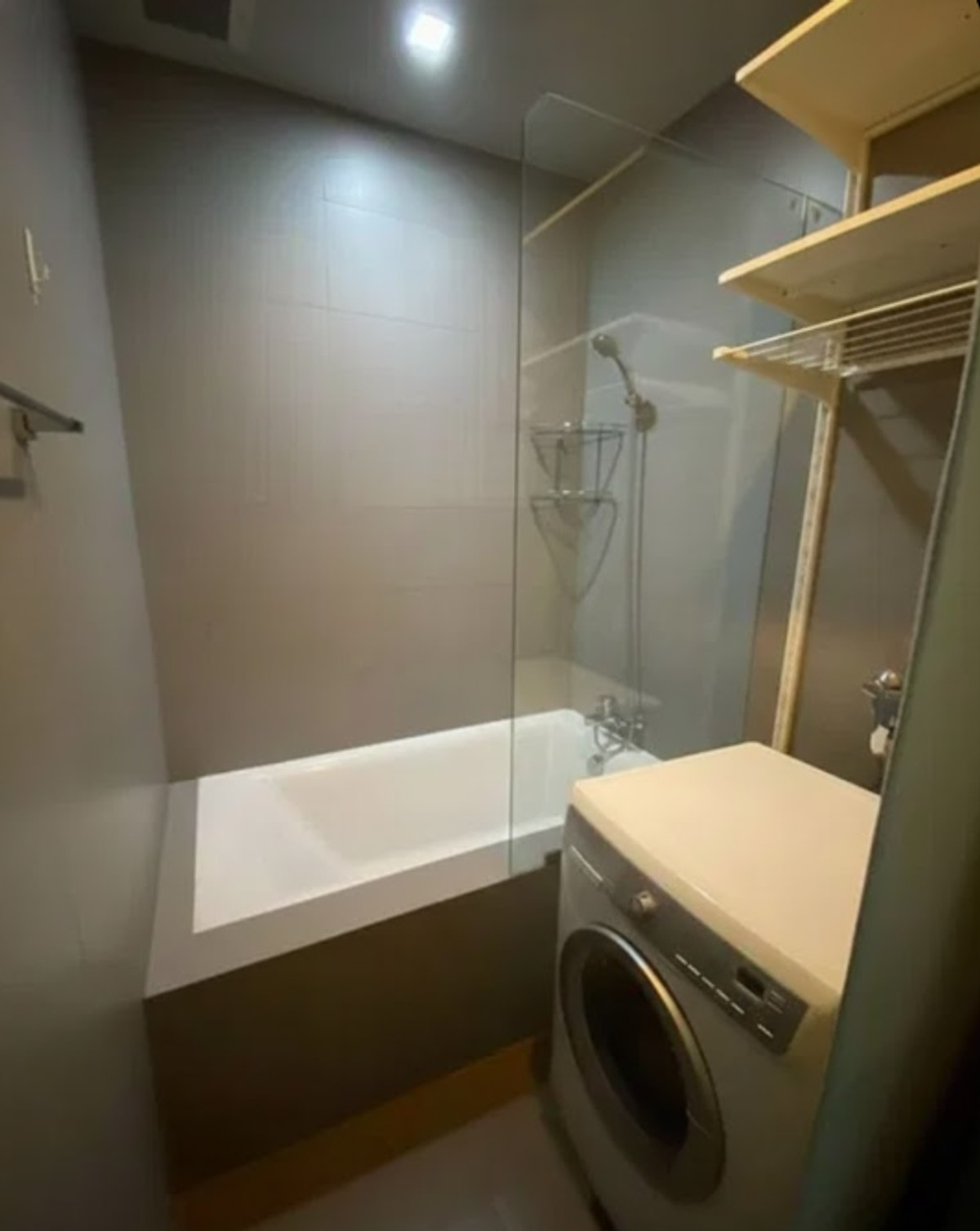 For RentCondoRatchathewi,Phayathai : Noble Revent 66 sq.m. Please add LINE ID @806qphgn o8415o5483 